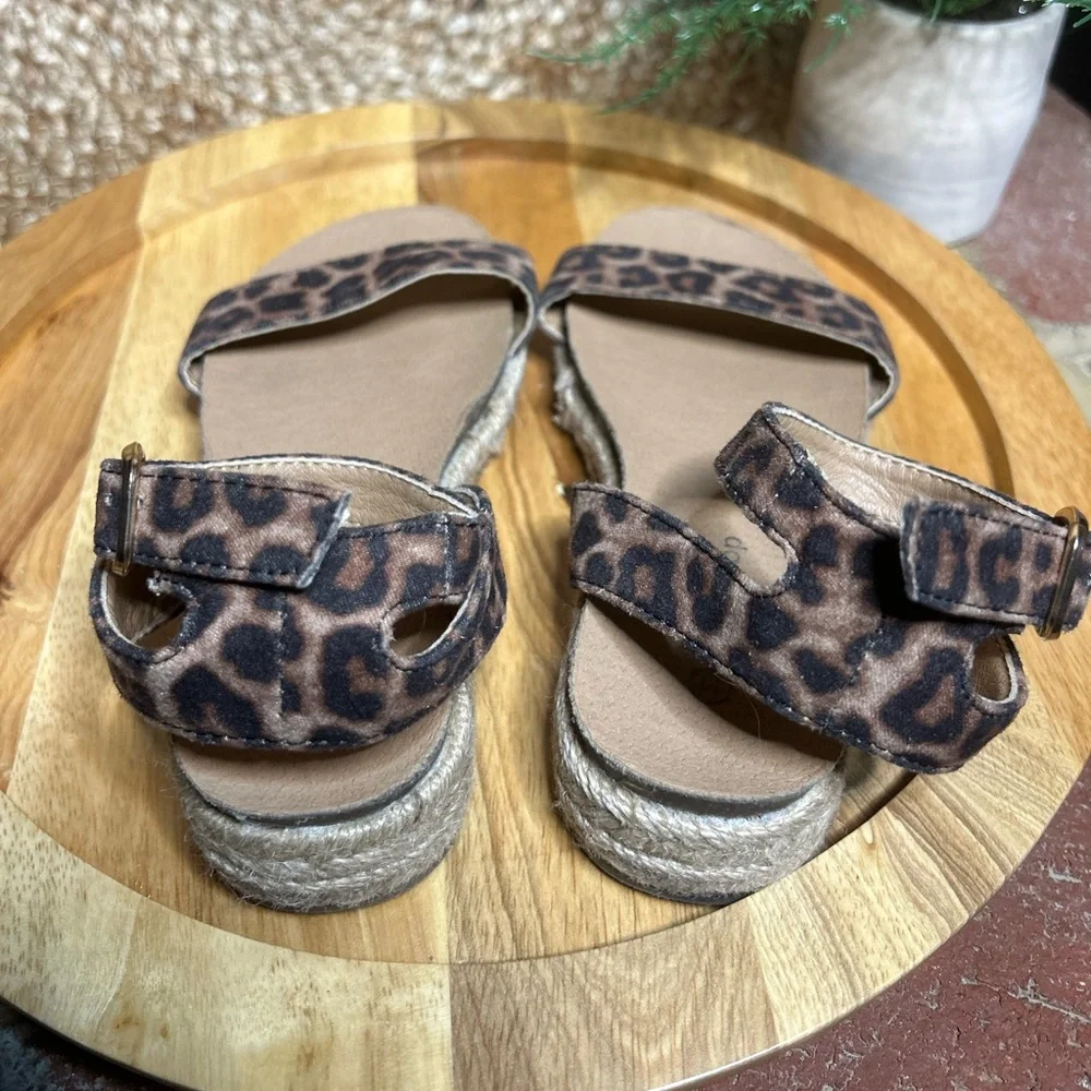 Lucky Top Girl’s Animal Print Sandals